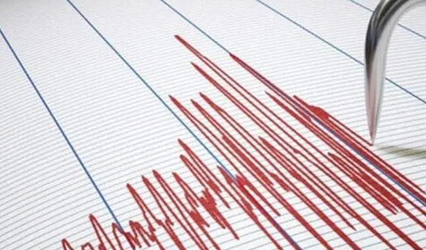 İzmir açıklarında art arda iki deprem