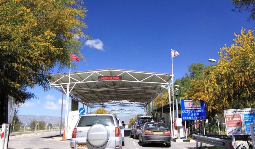 Trafik cezalarının geçiş noktalarında dağıtımına devam ediliyor