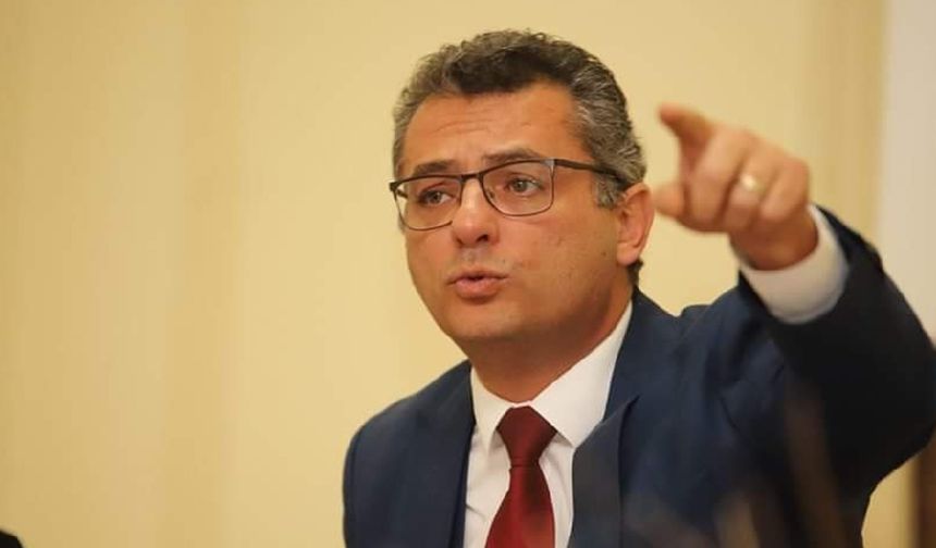 Erhürman: “Çözümsüzlük çözümdür” tezini savunmanın sonuçları yaşanıyor