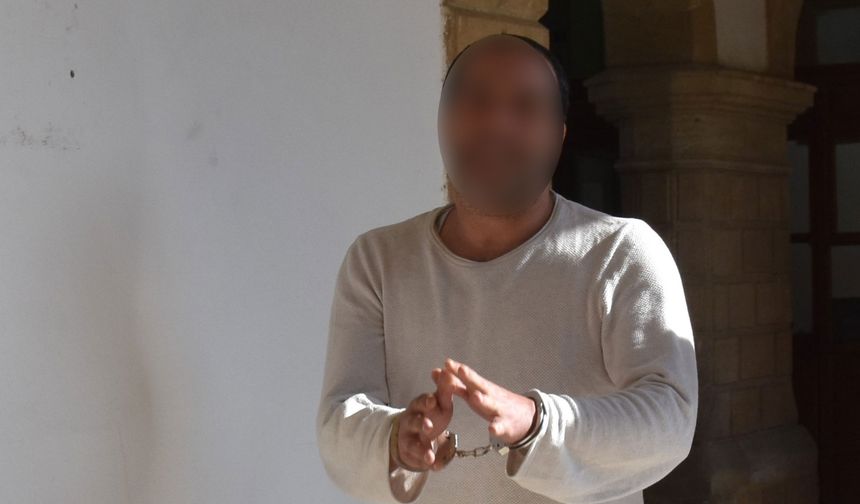 "Broşür basacağım" diyerek dolandırdı...