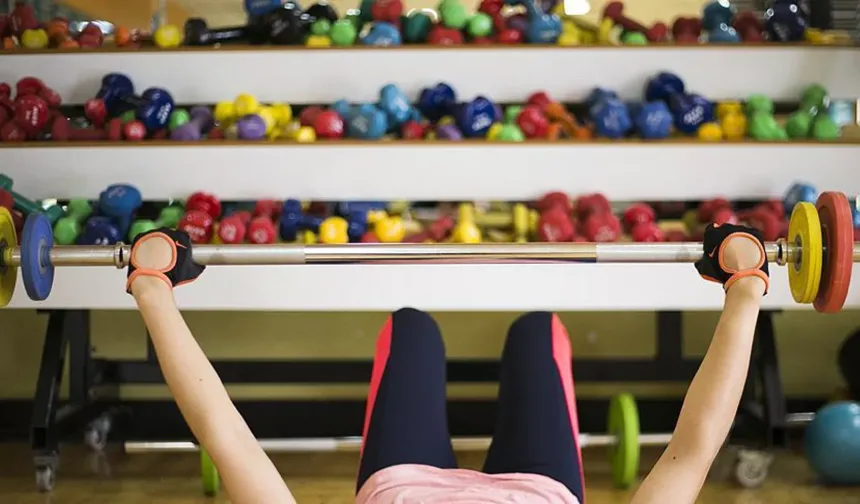 Araştırma: Kadınlar aynı oranda düzenli egzersizden erkeklere göre daha fazla yarar sağlıyor