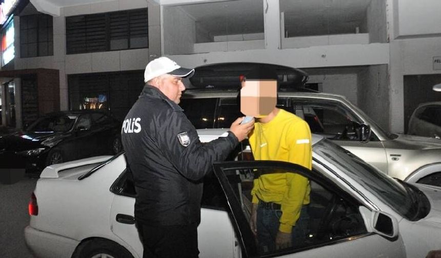 Trafik denetimlerinde 332 sürücü rapor edildi: 30 araç trafikten men