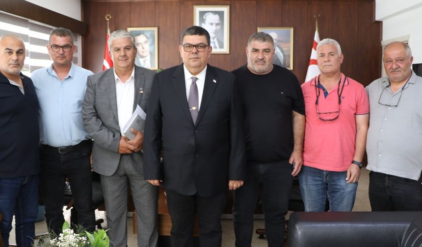 Maliye Bakanı Berova Tel-Sen yetkililerini kabul etti