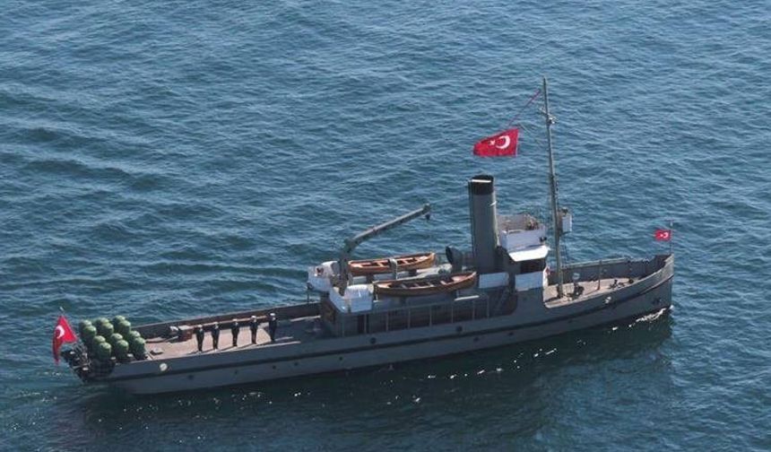 TCG NUSRET müze gemisi Girne Limanı'nı ziyaret edecek