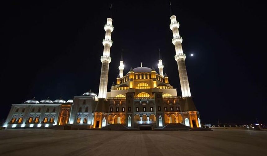 Ramazanın müjdecisi Berat Kandili yarın idrak edilecek