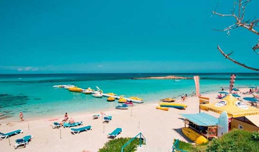 Kasım ayı sonuna kadar Güney Kıbrıs’a yaklaşık 4 milyon 400 bin turist gitti