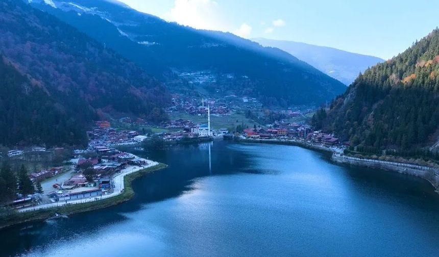 Uzungöl'de kaçak yapılar yıkılacak