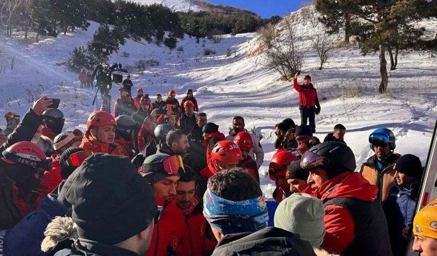 Palandöken'de çığ düştü: Milli sporcu Emre Yazgan hayatını kaybetti