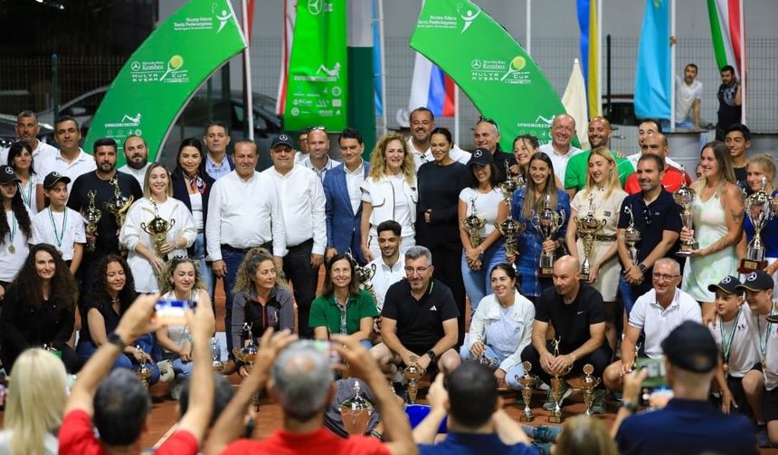 Hülya Avşar Cup muhteşem bir final ile sona erdi...