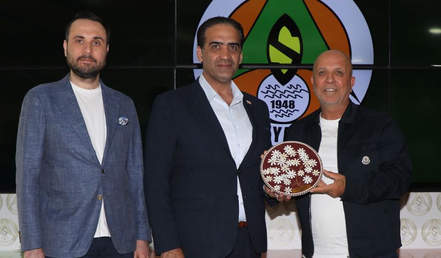 Bakan Gardiyanoğlu'ndan Alanyaspor Kulüp Başkanı Çavuşoğlu'na taziye ziyareti