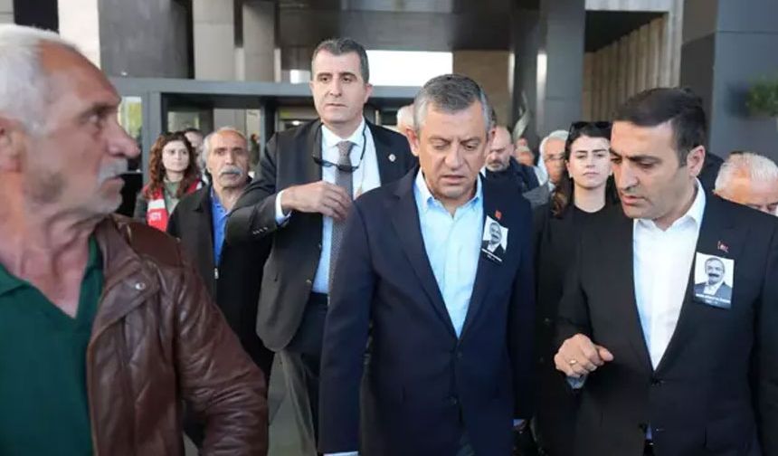 Özgür Özel'e saldıran kişi hakkında neler biliniyor? Evlat katili çıktı