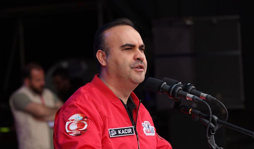 Türkiye Sanayi ve Teknoloji Bakanı Kacır: Kıbrıs Türk halkıyla omuz omuza olmaya devam edeceğiz