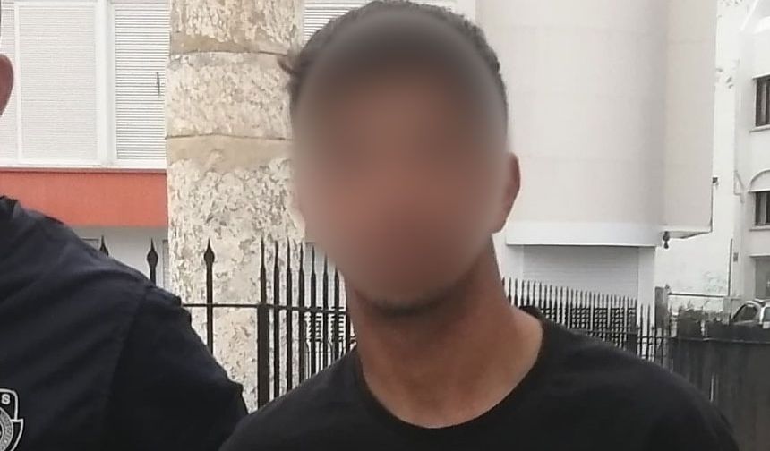 Güvenlik bir başka güvenliği bıçakladı