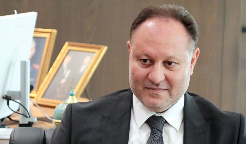 “PKK'nın kendini feshetme ve silah bırakma kararını memnuniyetle karşılamaktayım”