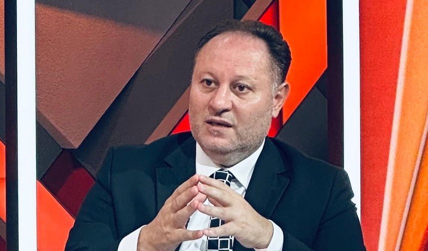 Öztürkler: Bayrak ve poster yakmak çözüm değil, nefretin göstergesidir