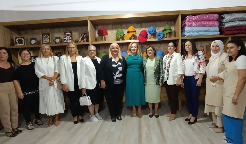 Sibel Tatar ve Fatma Şahin’den Pamuklu’da El Sanatları Atölyesi Ziyareti