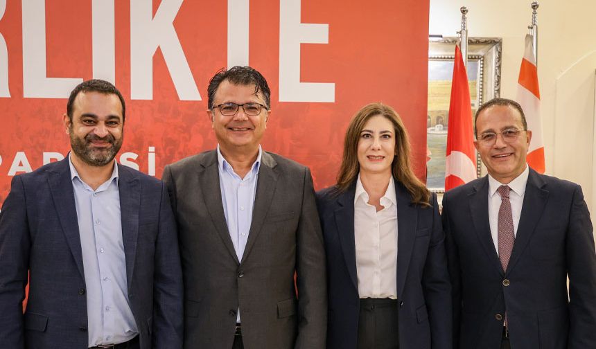 CTP’nin genel başkan adayları Girnelilerle buluştu