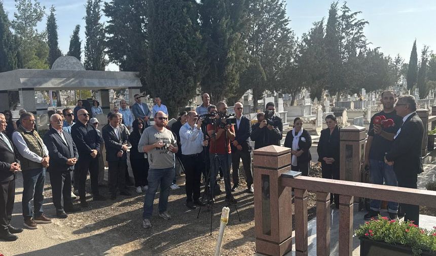 Salih Miroğlu, 20’nci ölüm yıl dönümünde mezarı başında anıldı