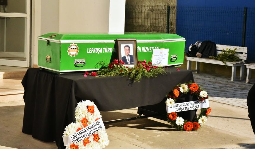 Hilmi Özen için Devlet Tiyatrosu’nda anma töreni