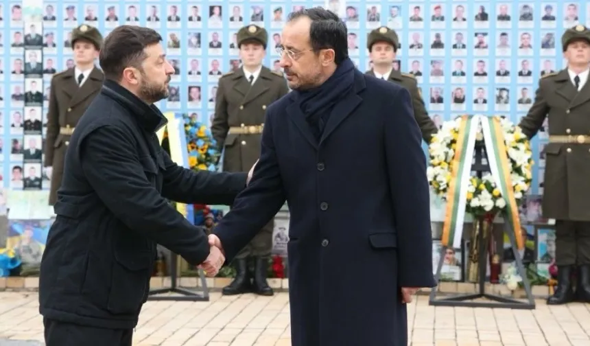 Hristodulidis, Kiev’de Zelenski ile görüştü: Ukrayna'nın AB katılım sürecine destek verdi