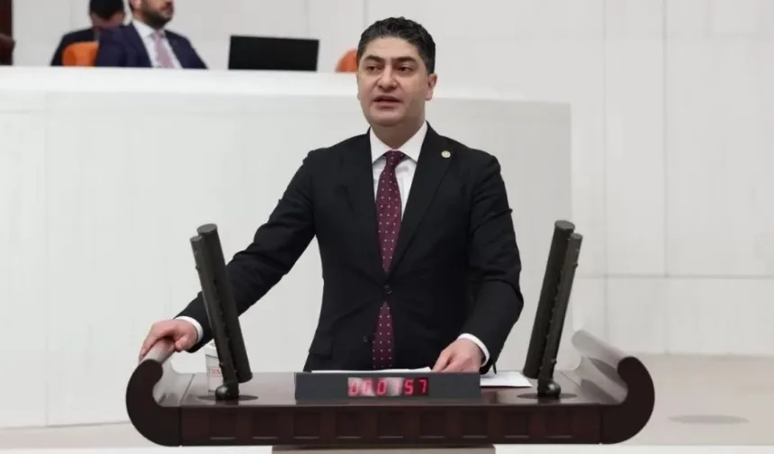 Özdemir'den federal zemin eleştirisi: "Türkiye'ye katılın" çağrısı anlam kazandı