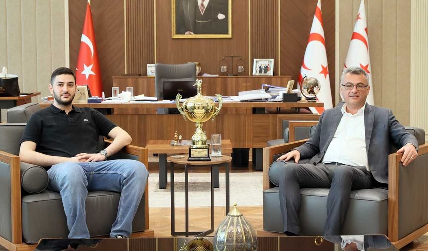 Cumhurbaşkanı Erhürman, Kıbrıslı Türk milli bilardocu Mustafa Alnar’ı kabul etti