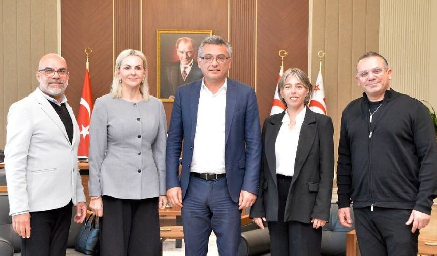 Erhürman, Kıbrıs Polifonik Korolar Derneği yetkililerini kabul etti