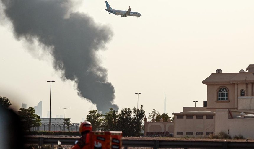 Dubai Havalimanı yakınlarındaki yakıt depolarında çıkan yangın söndürüldü