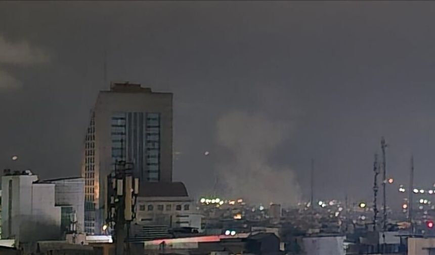 İran’ın başkenti Tahran’da art arda patlamalar meydana geldi