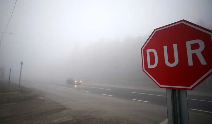 Polisten peş peşe sis uyarısı: Birçok yolda görüş mesafesi düştü