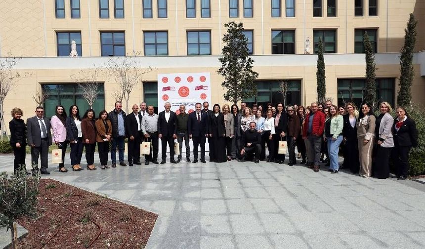 Cumhuriyet Meclisi’nde emekliye ayrılan personele anlamlı tören