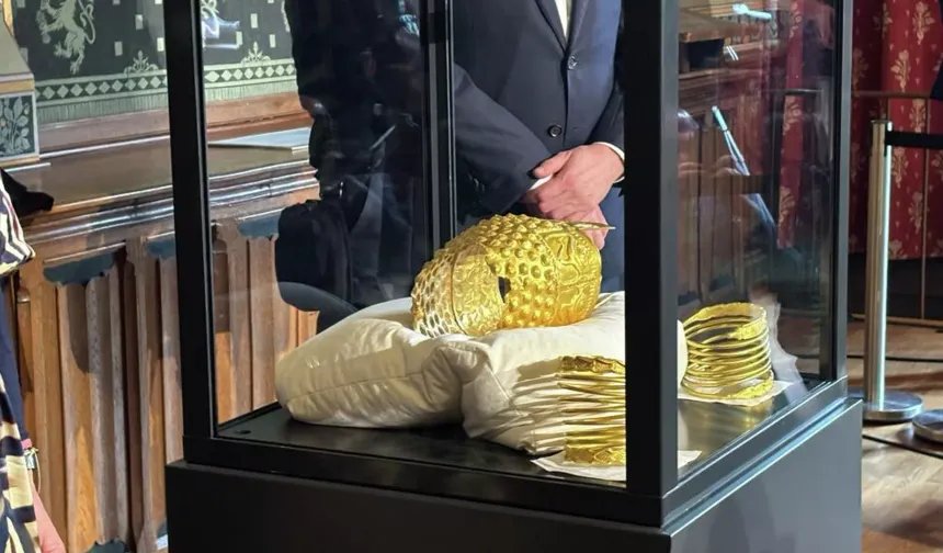 Müze soygununun simgesi olmuştu: 2 bin 500 yıllık altın miğfer müzeye geri döndü