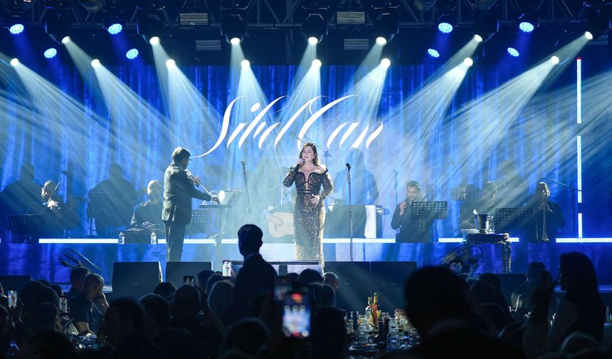 LES AMBASSADEURS SAHNESİNDE SİBEL CAN BÜYÜSÜ…