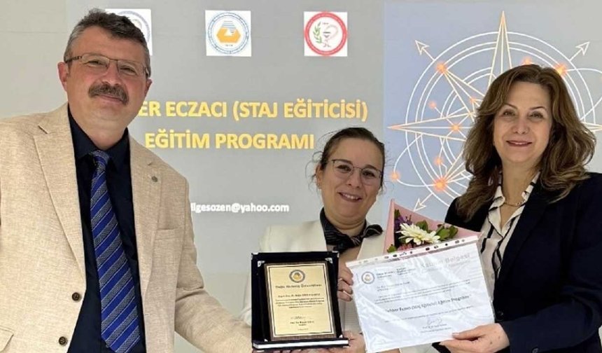 DAÜ Eczacılık Fakültesi, “Rehber Eczacı” eğitim semineri düzenledi