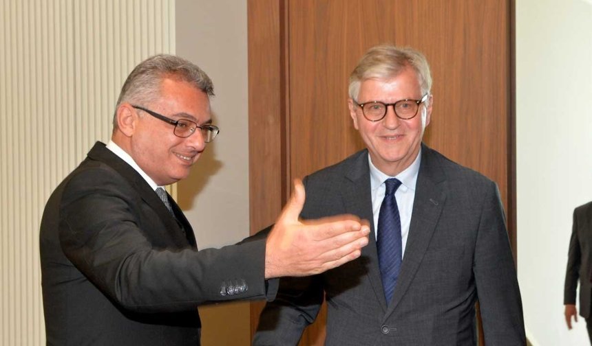 Erhürman, BM Yetkilisi Lacroix ile Görüştü