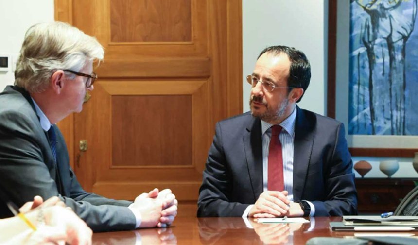 Hristodulidis, Lacroix ile görüştü