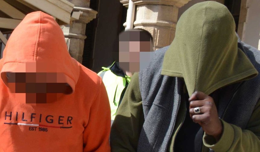 Polisten Kampüste Gece Operasyonu