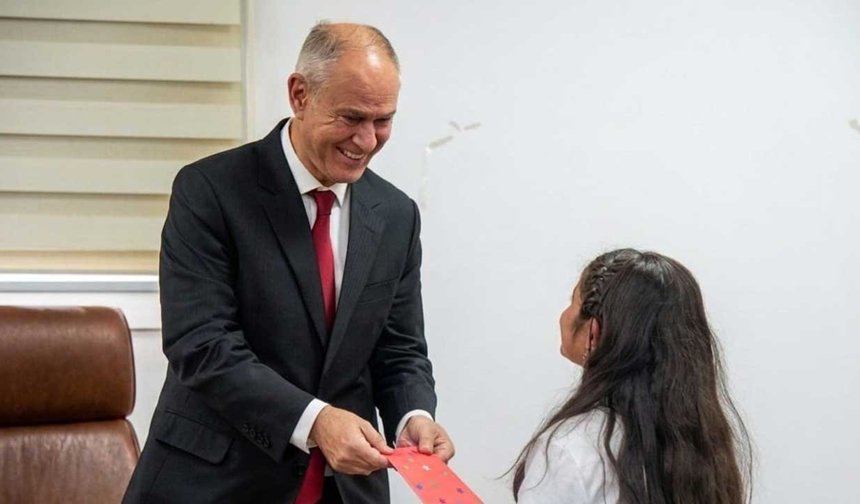 Sevgi Evi Çocuklarından Hasipoğlu’na 23 Nisan Ziyareti