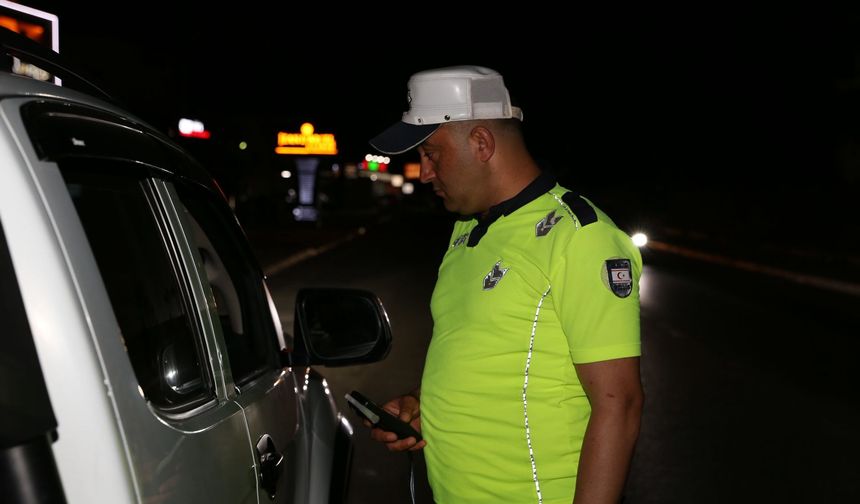 Trafik denetimlerinde 160 sürücü rapor edildi, 29 araç trafikten men edildi