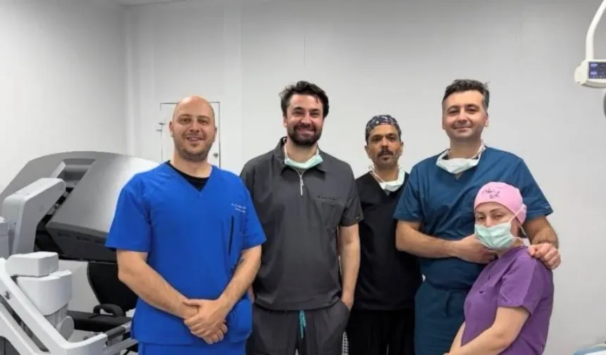 Robotik Cerrahi Teknolojisi ile son 2 günde 4 ameliyat başarı ile yapıldı