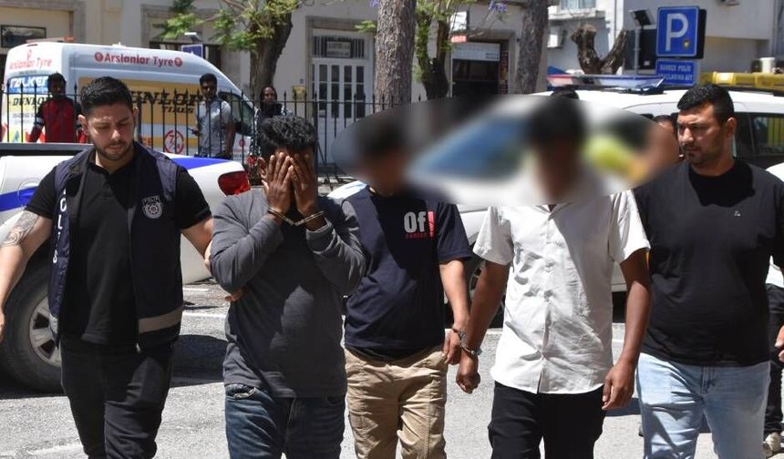 Sahte ehliyet ağı soruşturmasında 8 tutuklu mahkemeye çıkarıldı