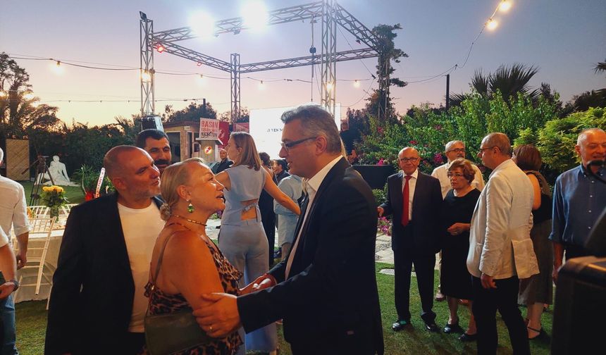 Erhürman rahatsızlığı ardından 11 Temmuz Basın Günü resepsiyona katıldı
