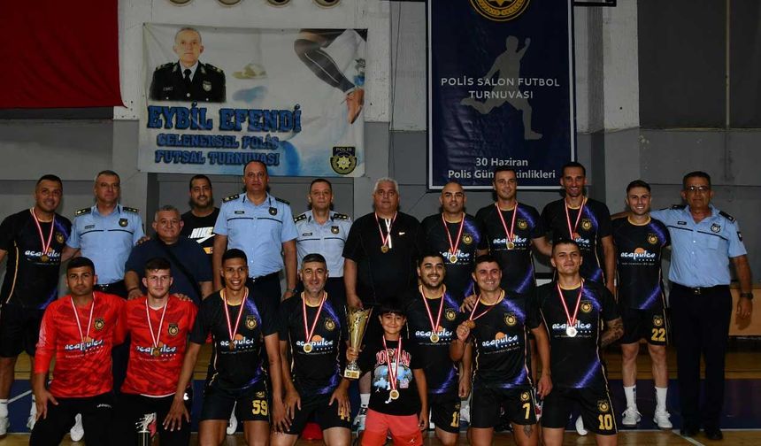 4’üncü Eybil Efendi Polis Salon Futbol Turnuvası’nın şampiyonu Girne Polis Müdürlüğü takımı oldu