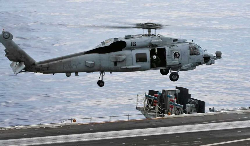 ABD helikopteri Umman'da denize acil iniş yaptı. 1 asker kayıp
