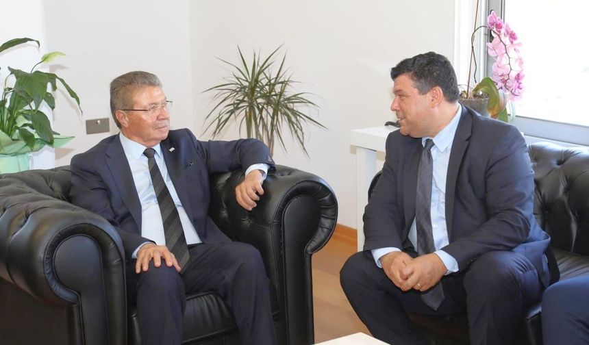 Başbakan Dt. Ünal Üstel DAÜ’yü ziyaret etti